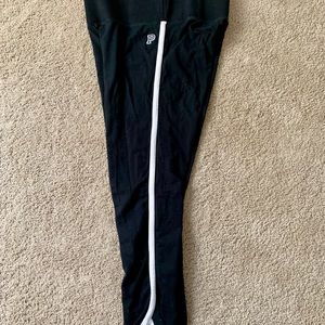 Victoria’s Secret Pink leggings